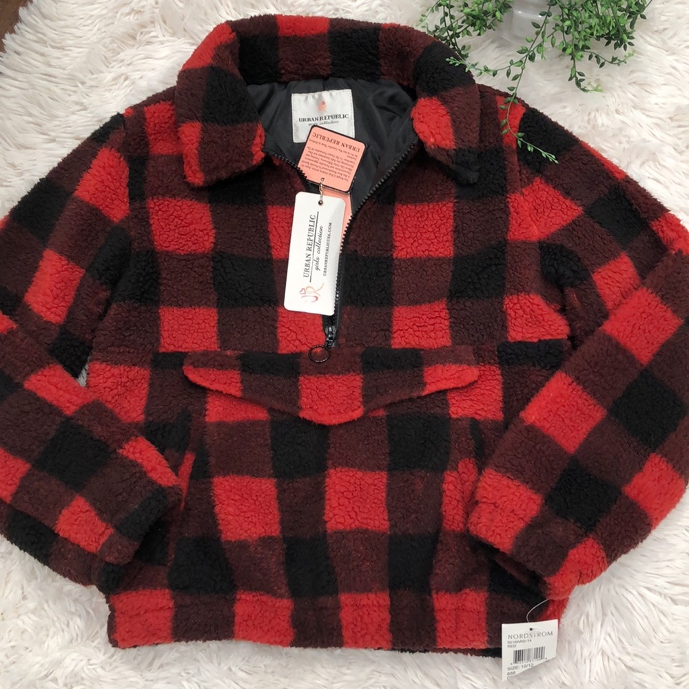 Urban Republic pull over